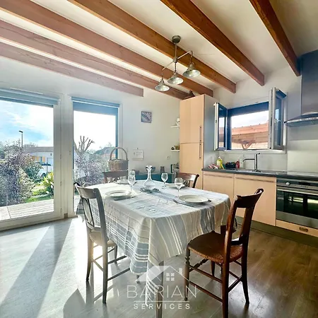 Maison En Bois 6p A 5km Des Plages De Fouras Holiday home Saint-Laurent-de-la-Pree