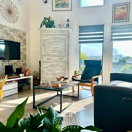 Holiday home Maison En Bois 6p A 5km Des Plages De Fouras *